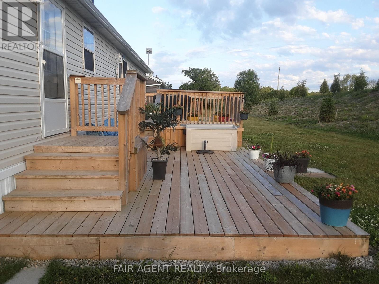 7 Forest Trail, Haldimand, Ontario  N0A 1L0 - Photo 31 - X12022770