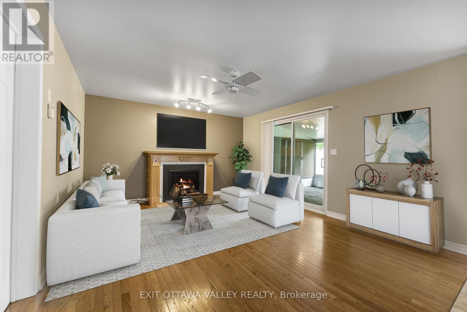127 Owens Street, Pembroke, Ontario  K8A 8K1 - Photo 6 - X12385820