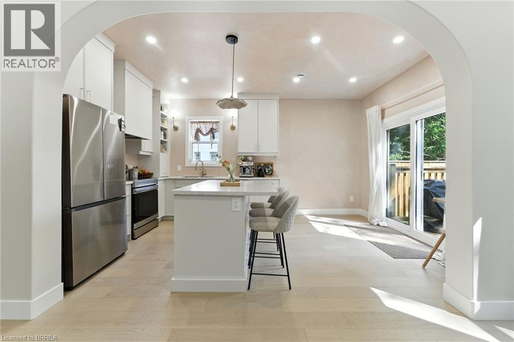 Photo 8 of 28 for 13 Linden Street