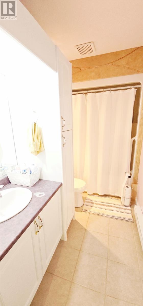 726 A & B Lakeside Drive, Labrador City, Newfoundland & Labrador  A2V 1B8 - Photo 8 - 1290140
