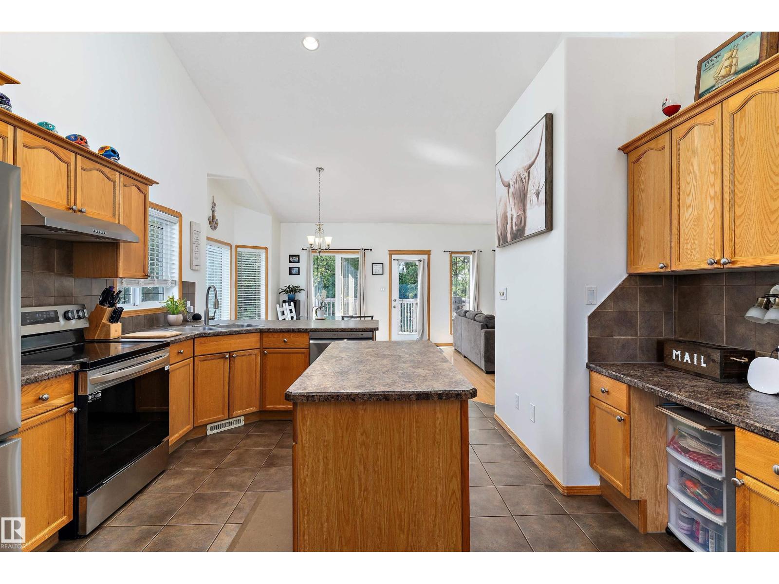 75 Willowview Bv, Rural Parkland County, Alberta  T7Z 0A5 - Photo 5 - E4456839