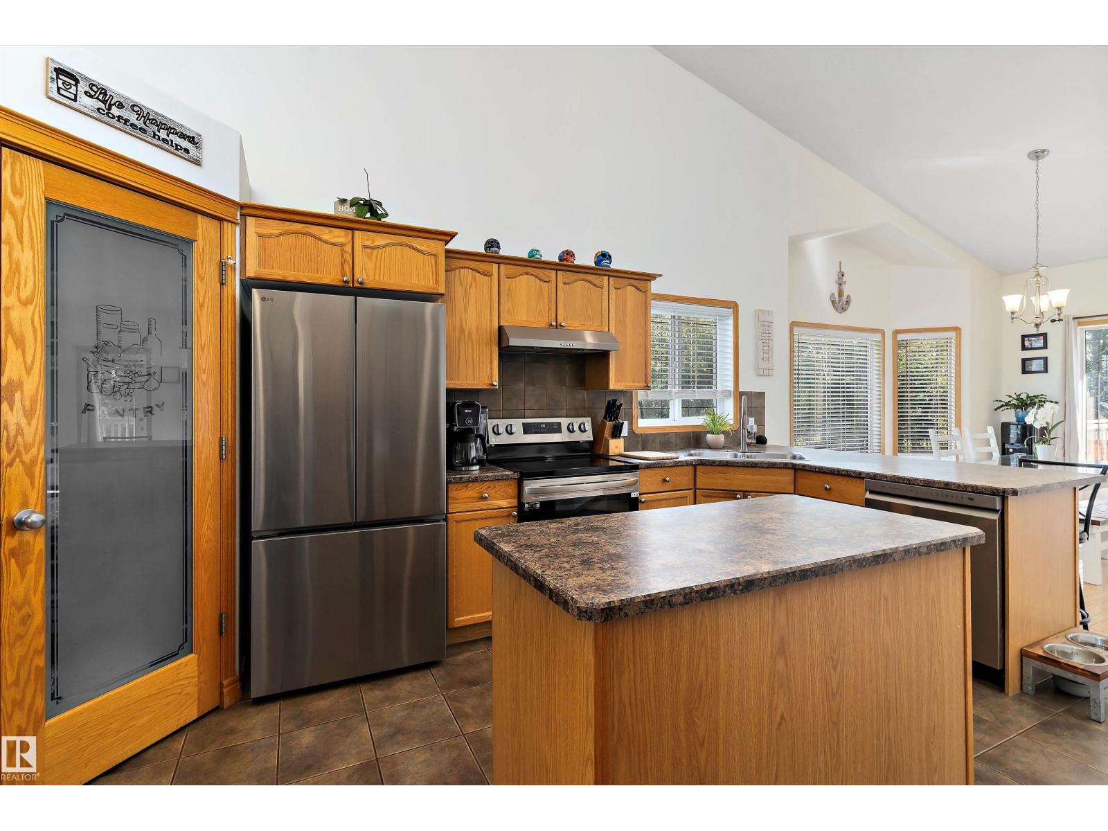 75 Willowview Bv, Rural Parkland County, Alberta  T7Z 0A5 - Photo 6 - E4456839