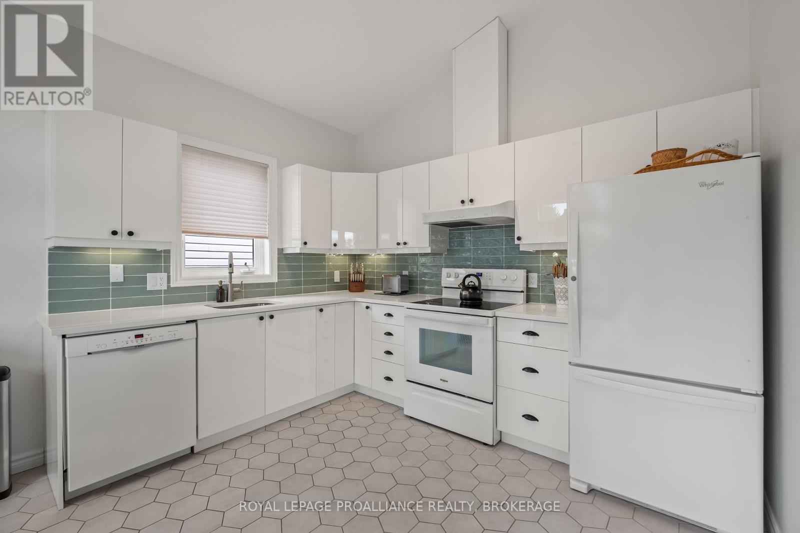 34 Schooner Drive, Kingston, Ontario  K7K 7J8 - Photo 19 - X12390705