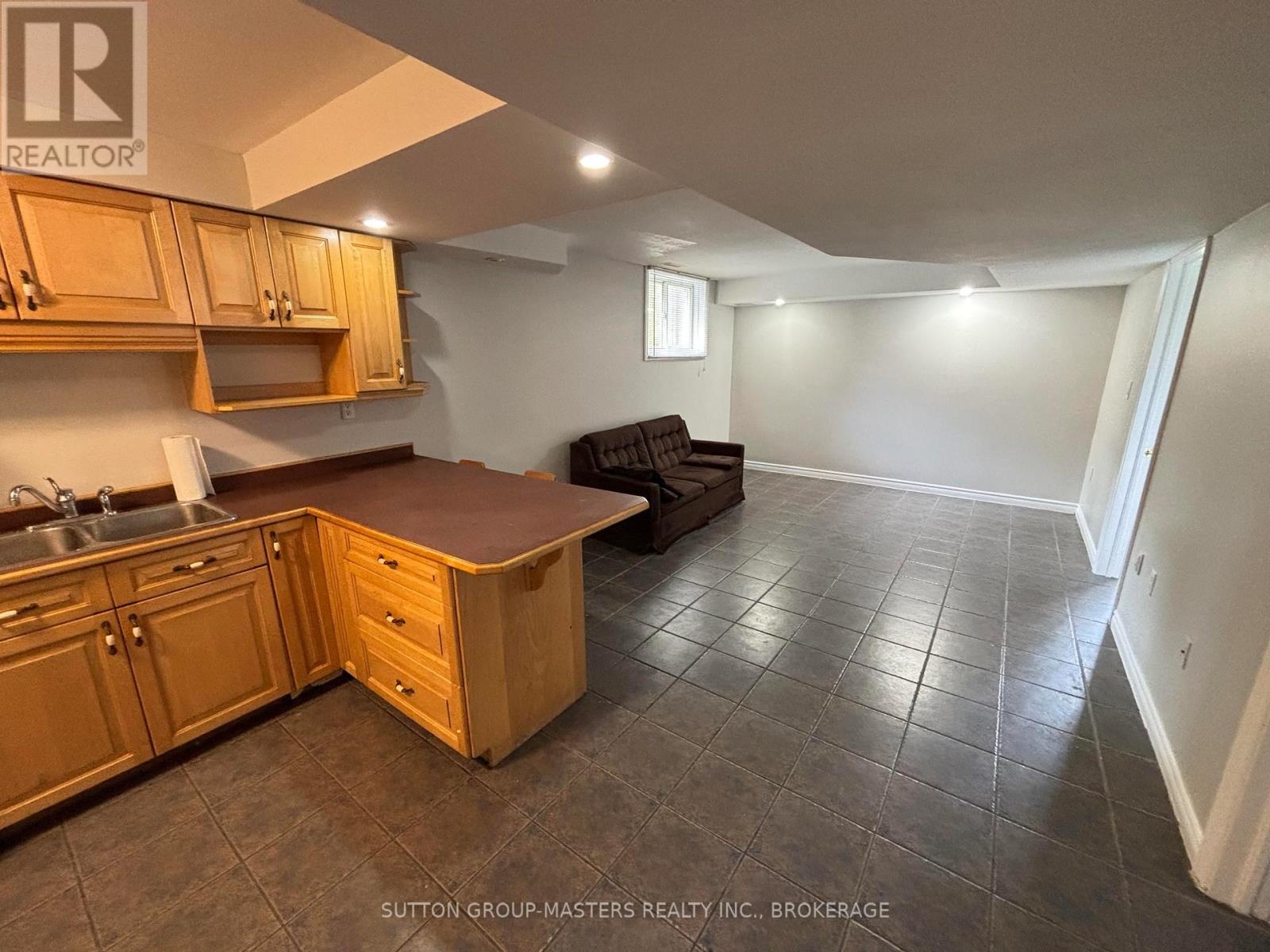 160 Nelson Street, Kingston, Ontario  K7L 3X1 - Photo 15 - X12390770