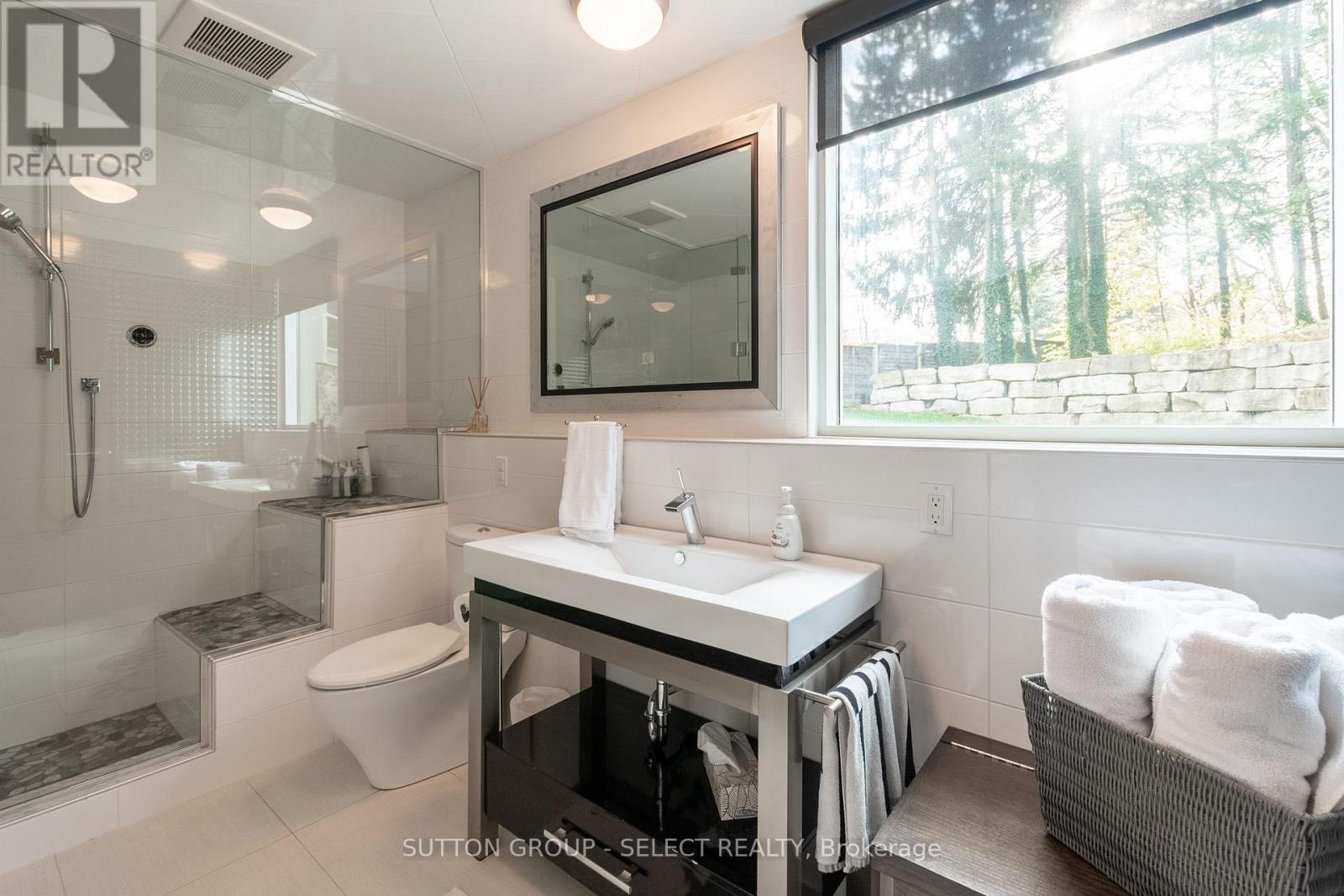 1455 Corley Drive, London North, Ontario  N6G 2K5 - Photo 25 - X12390730