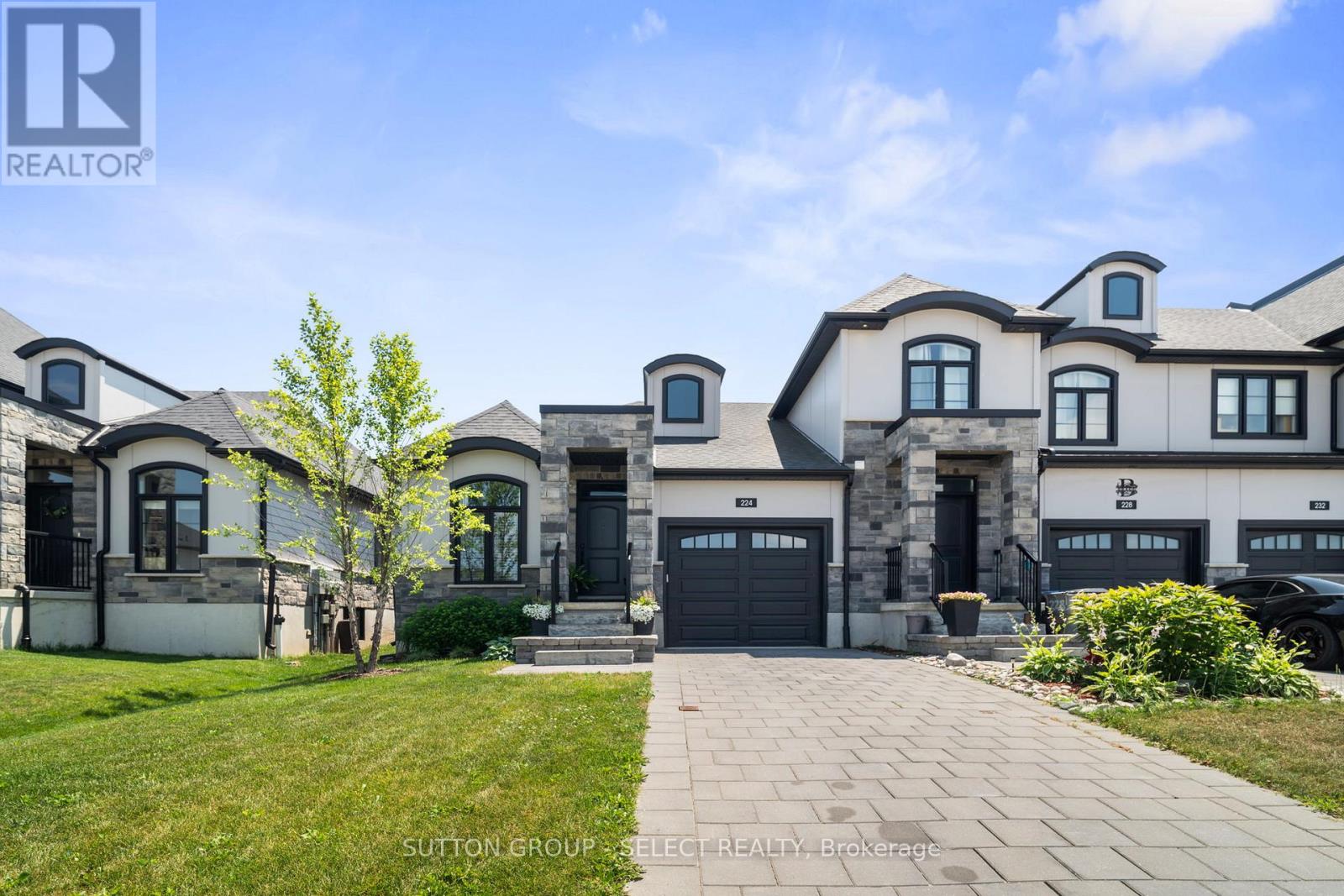 224 Doan Drive, Middlesex Centre, Ontario  N0L 1R0 - Photo 1 - X12390756