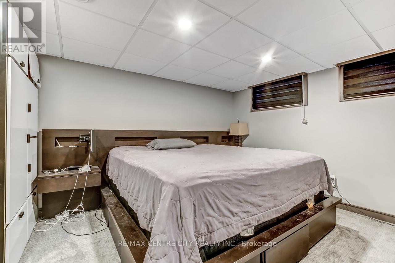631 Elm Street, St. Thomas, Ontario  N5R 1K9 - Photo 22 - X12390759