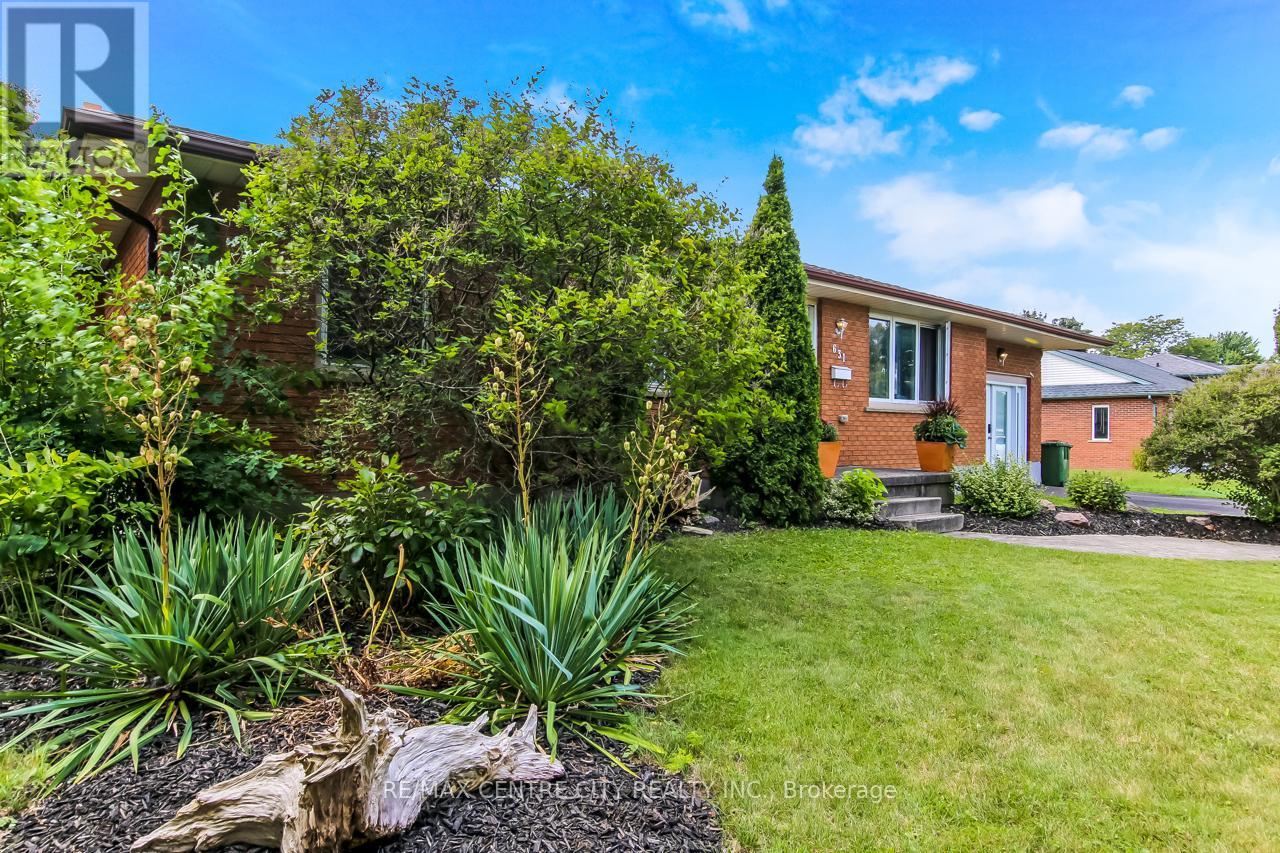 631 Elm Street, St. Thomas, Ontario  N5R 1K9 - Photo 3 - X12390759