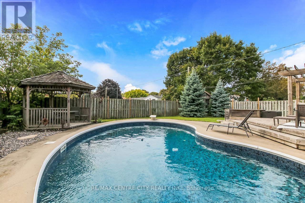 631 Elm Street, St. Thomas, Ontario  N5R 1K9 - Photo 32 - X12390759