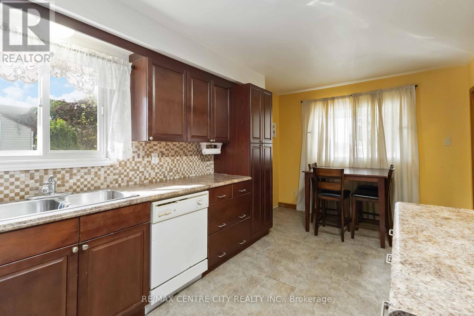 358 Belfield Street, London East (East A), Ontario  N5Y 2K4 - Photo 19 - X12390792