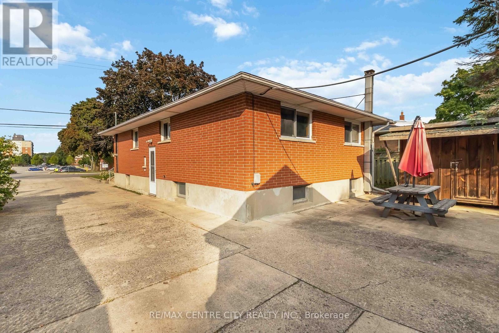 358 Belfield Street, London East (East A), Ontario  N5Y 2K4 - Photo 31 - X12390792