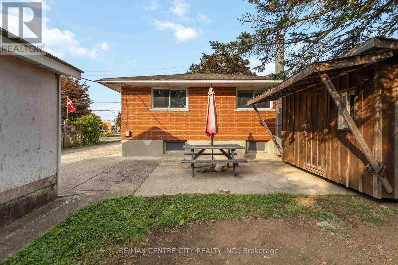 358 Belfield Street, London East (East A), Ontario  N5Y 2K4 - Photo 32 - X12390792