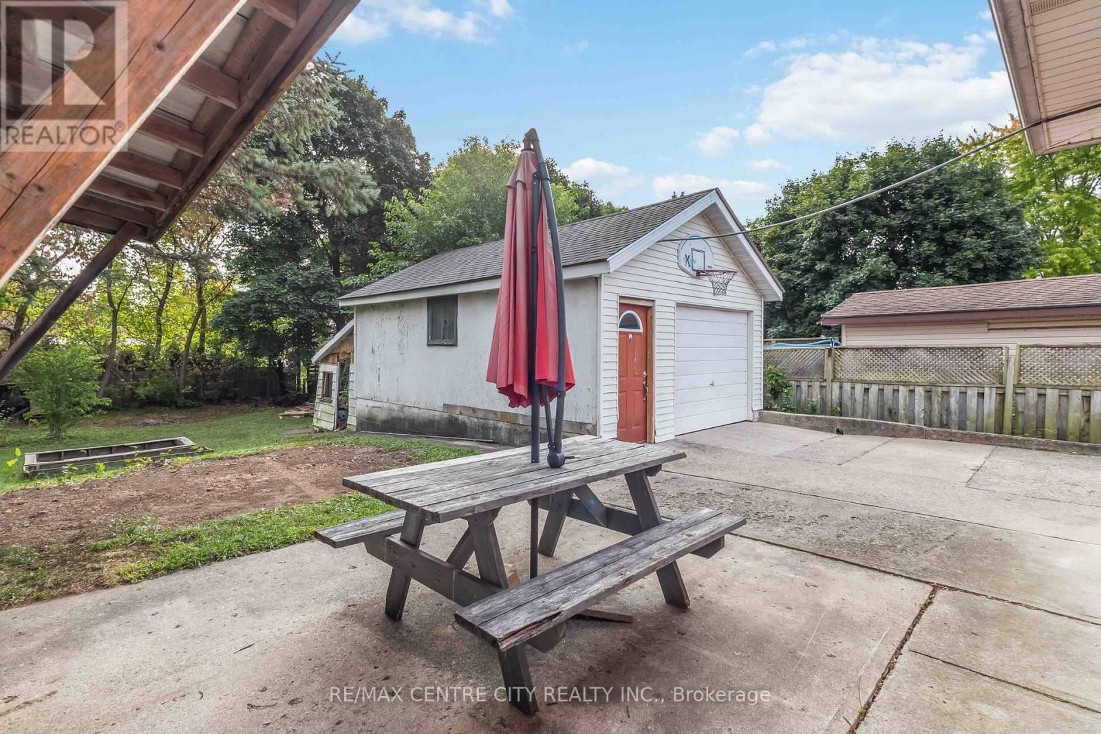 358 Belfield Street, London East (East A), Ontario  N5Y 2K4 - Photo 34 - X12390792