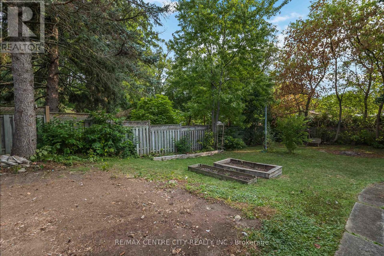 358 Belfield Street, London East (East A), Ontario  N5Y 2K4 - Photo 36 - X12390792