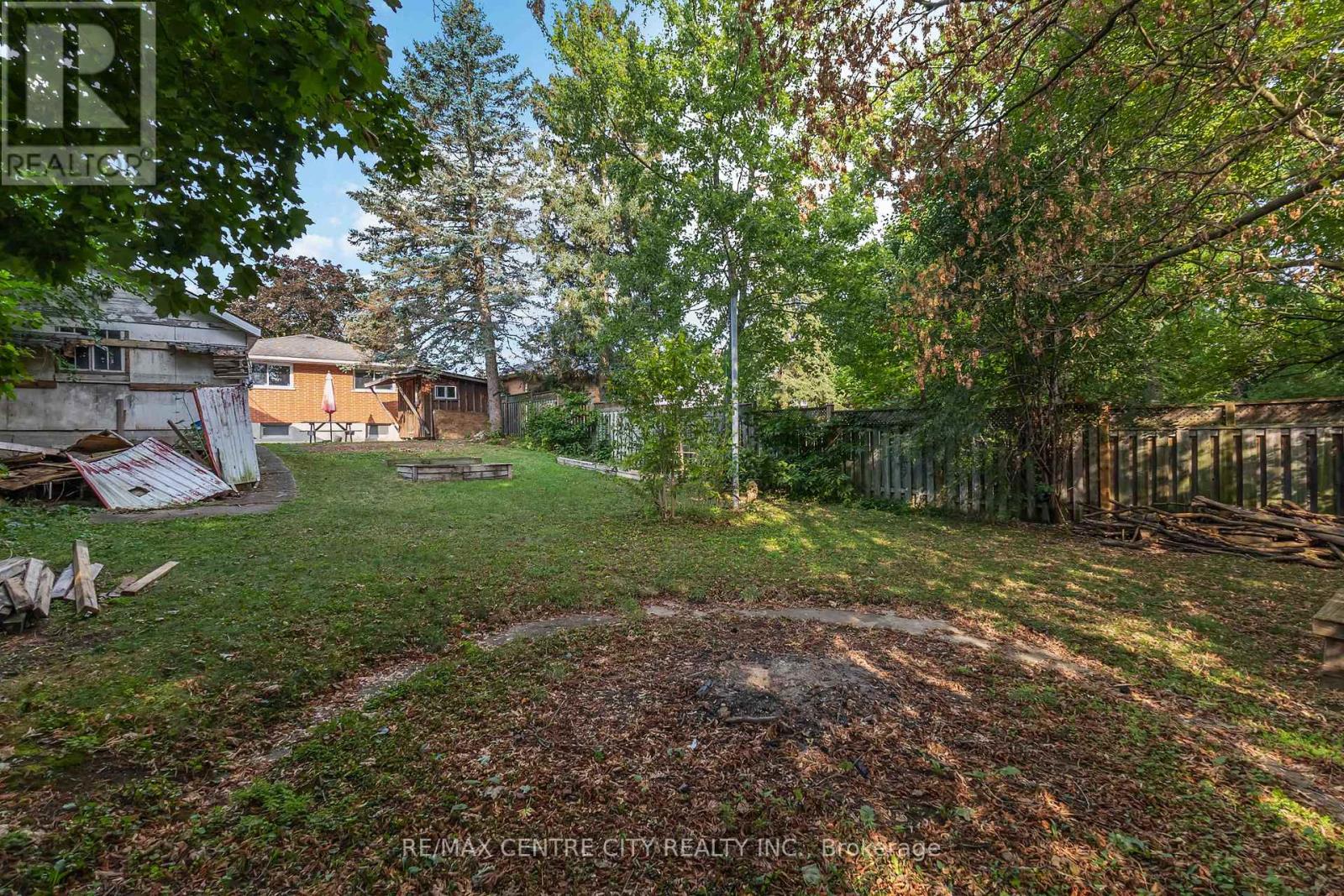 358 Belfield Street, London East (East A), Ontario  N5Y 2K4 - Photo 39 - X12390792