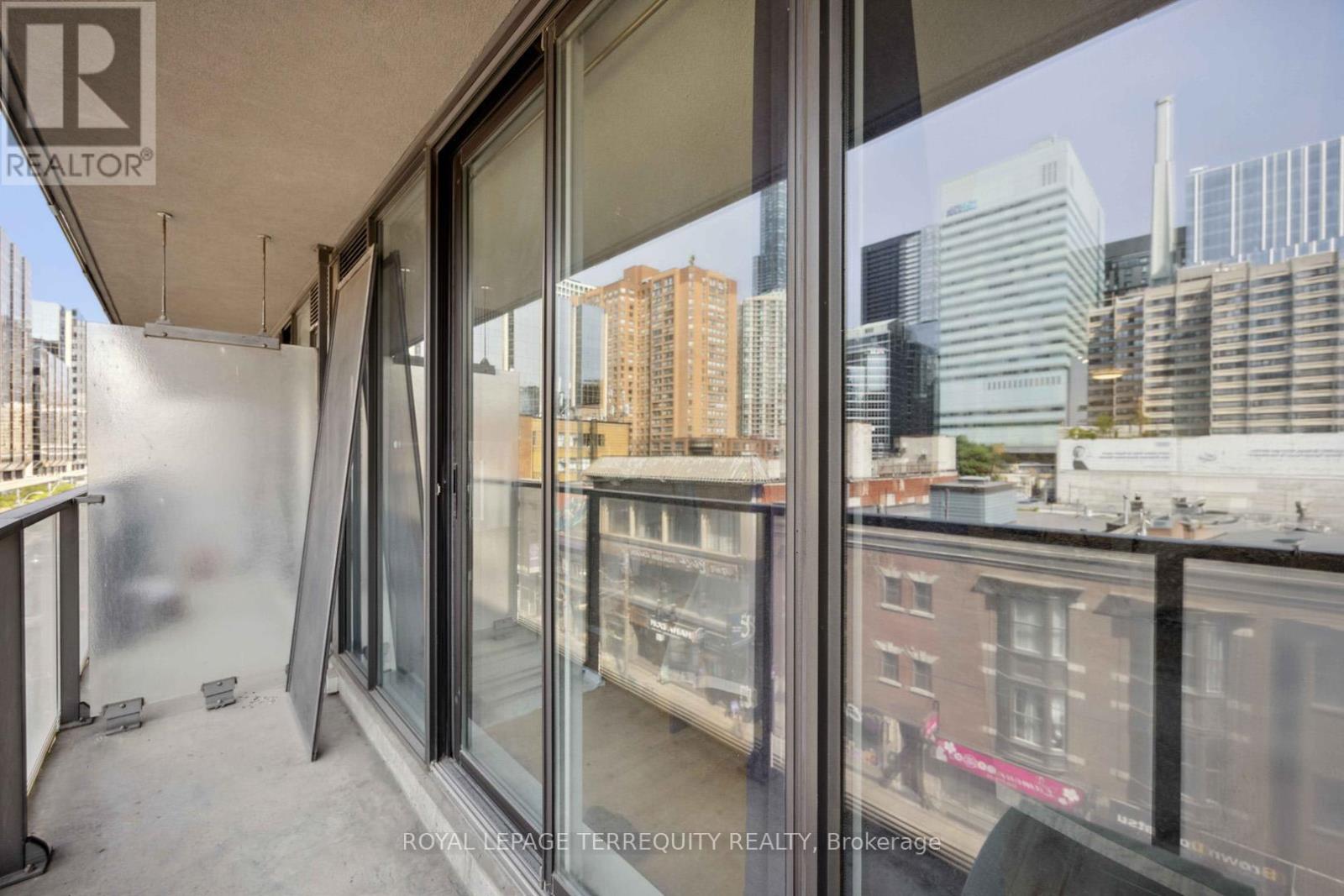 729 - 111 Elizabeth Street, Toronto, Ontario  M5G 1P7 - Photo 16 - C12390614