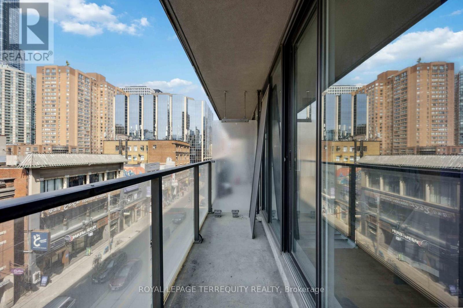729 - 111 Elizabeth Street, Toronto, Ontario  M5G 1P7 - Photo 17 - C12390614
