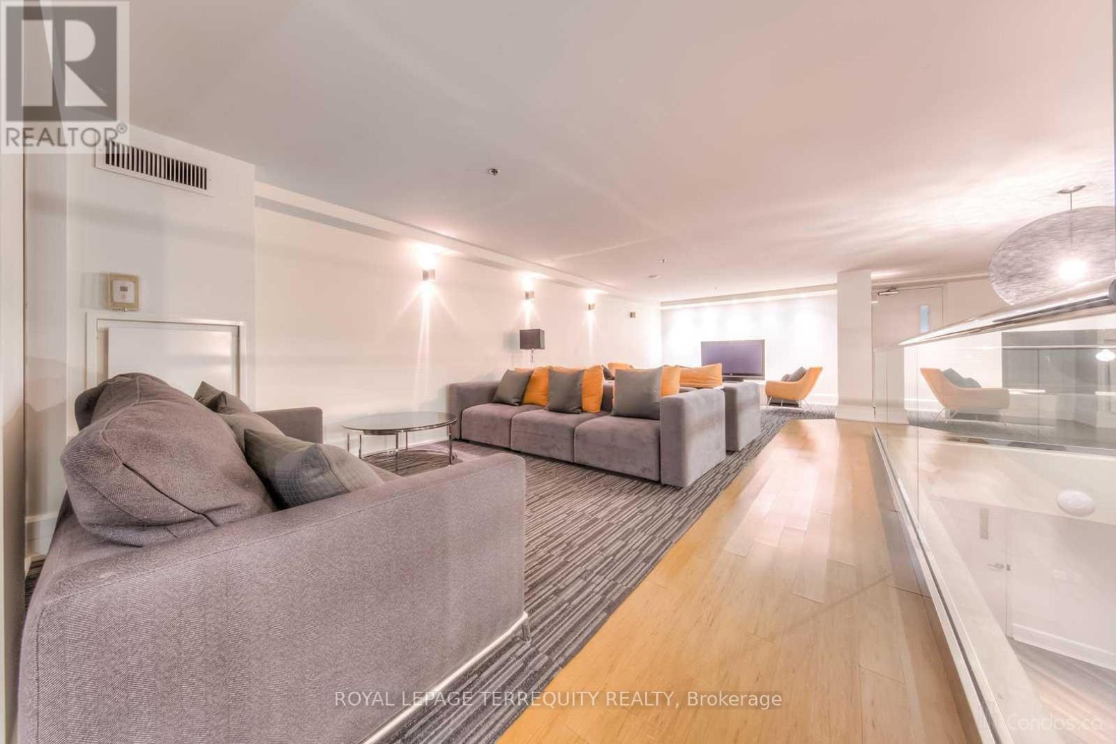 729 - 111 Elizabeth Street, Toronto, Ontario  M5G 1P7 - Photo 27 - C12390614