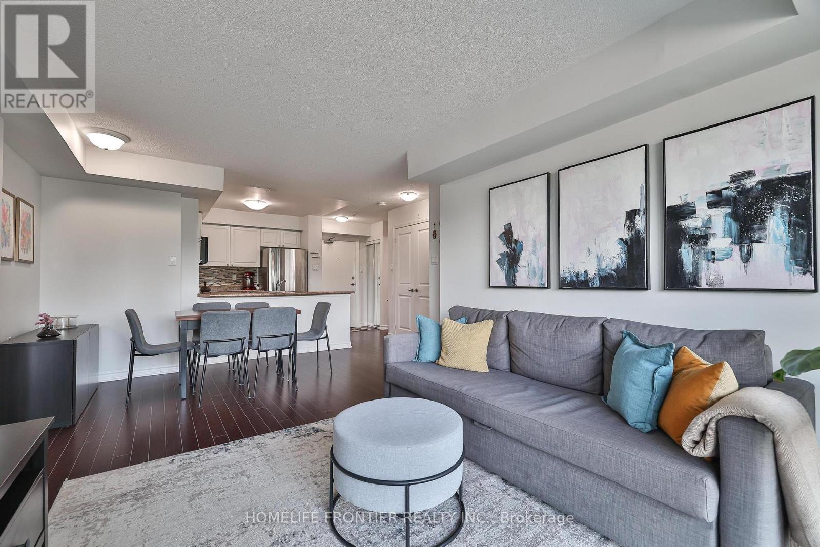 201 - 920 Sheppard Avenue W, Toronto (Bathurst Manor), Ontario  M3H 2T6 - Photo 17 - C12390648