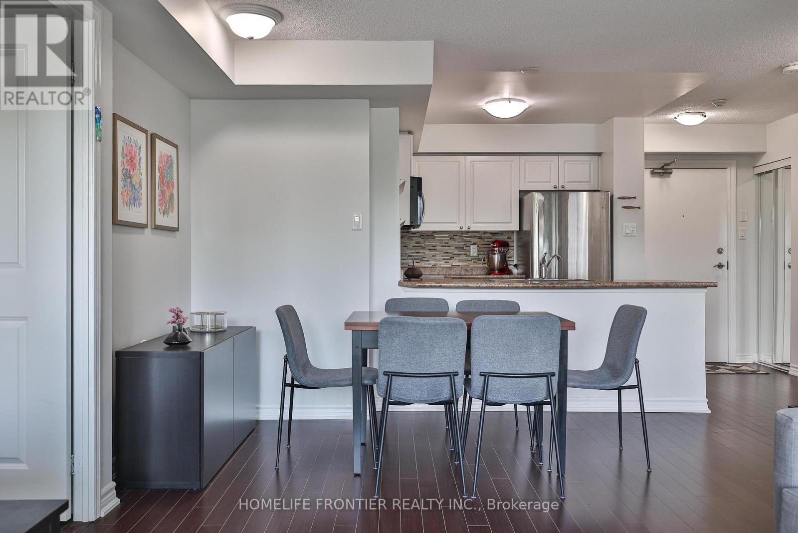201 - 920 Sheppard Avenue W, Toronto (Bathurst Manor), Ontario  M3H 2T6 - Photo 18 - C12390648