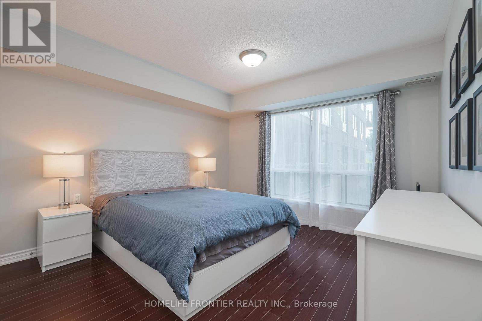 201 - 920 Sheppard Avenue W, Toronto (Bathurst Manor), Ontario  M3H 2T6 - Photo 20 - C12390648