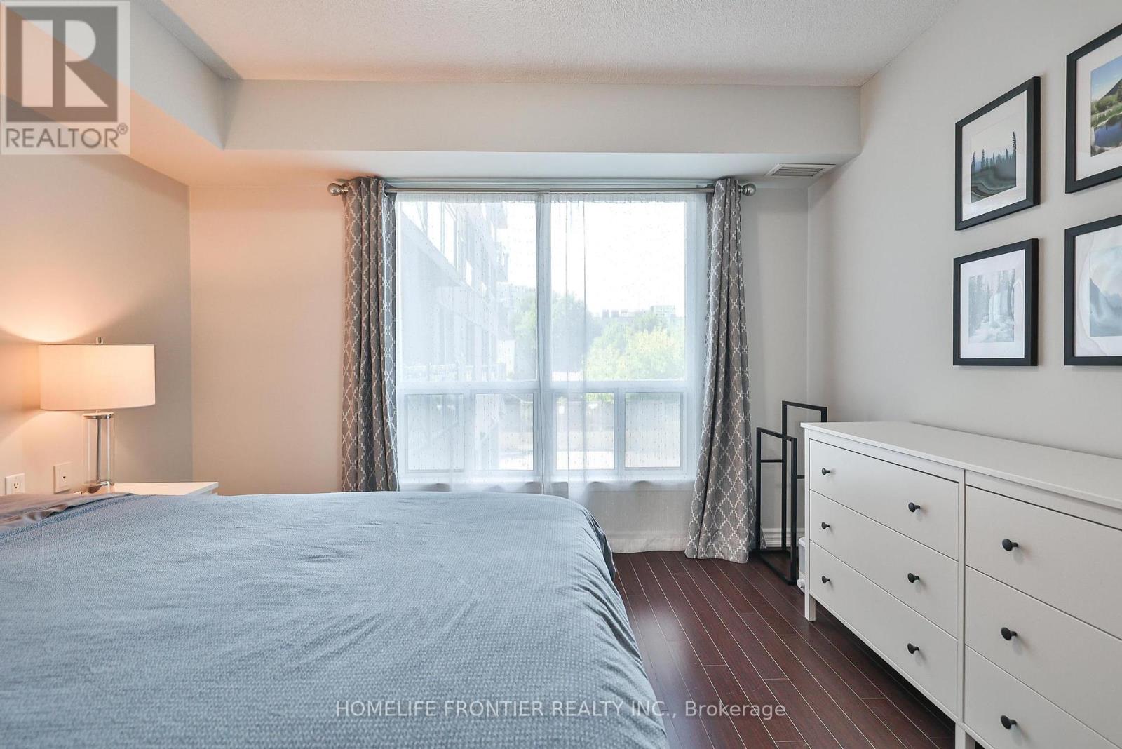 201 - 920 Sheppard Avenue W, Toronto (Bathurst Manor), Ontario  M3H 2T6 - Photo 22 - C12390648