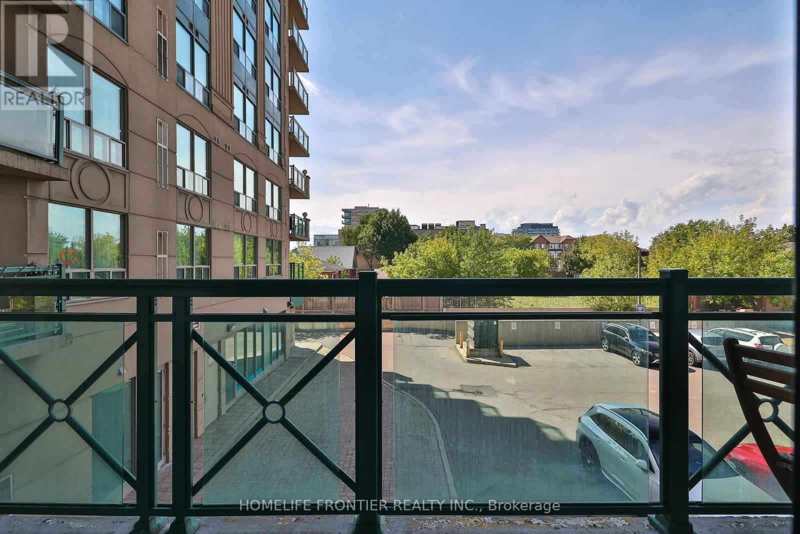 201 - 920 Sheppard Avenue W, Toronto (Bathurst Manor), Ontario  M3H 2T6 - Photo 28 - C12390648