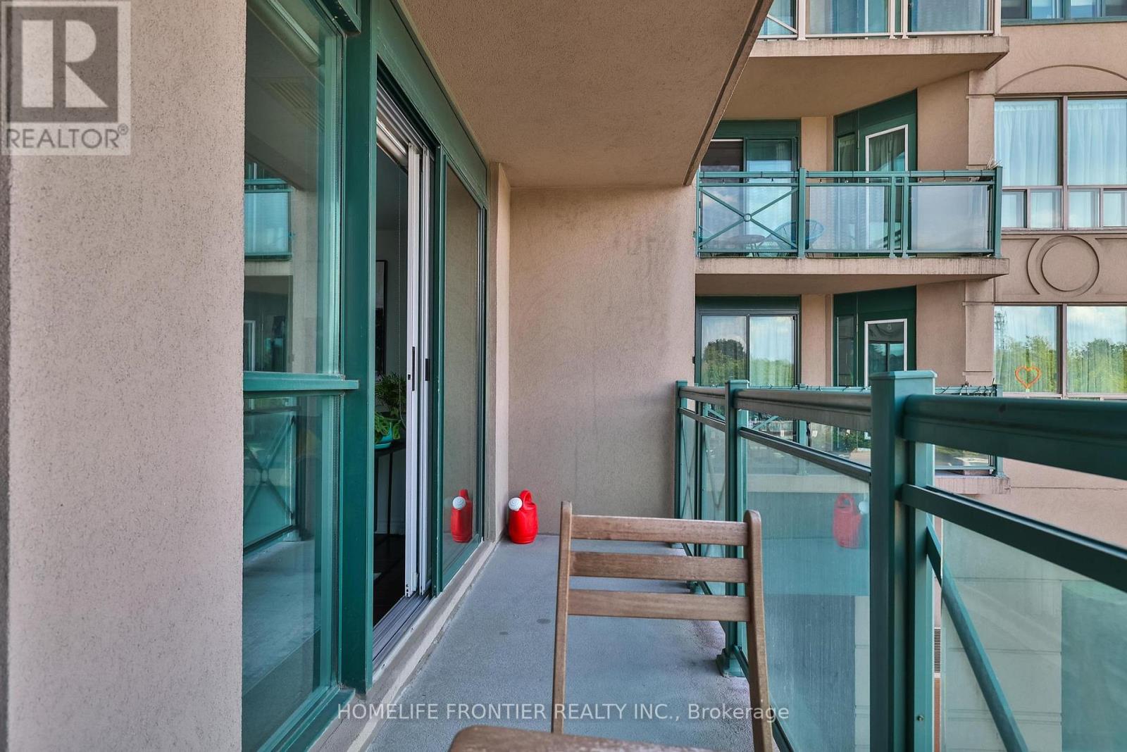 201 - 920 Sheppard Avenue W, Toronto (Bathurst Manor), Ontario  M3H 2T6 - Photo 30 - C12390648