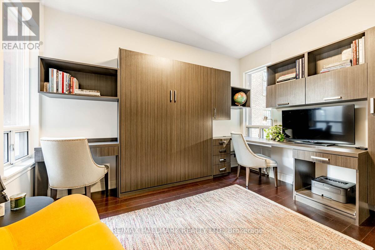301 - 8 Sultan Street, Toronto, Ontario  M5S 1L7 - Photo 25 - C12390655