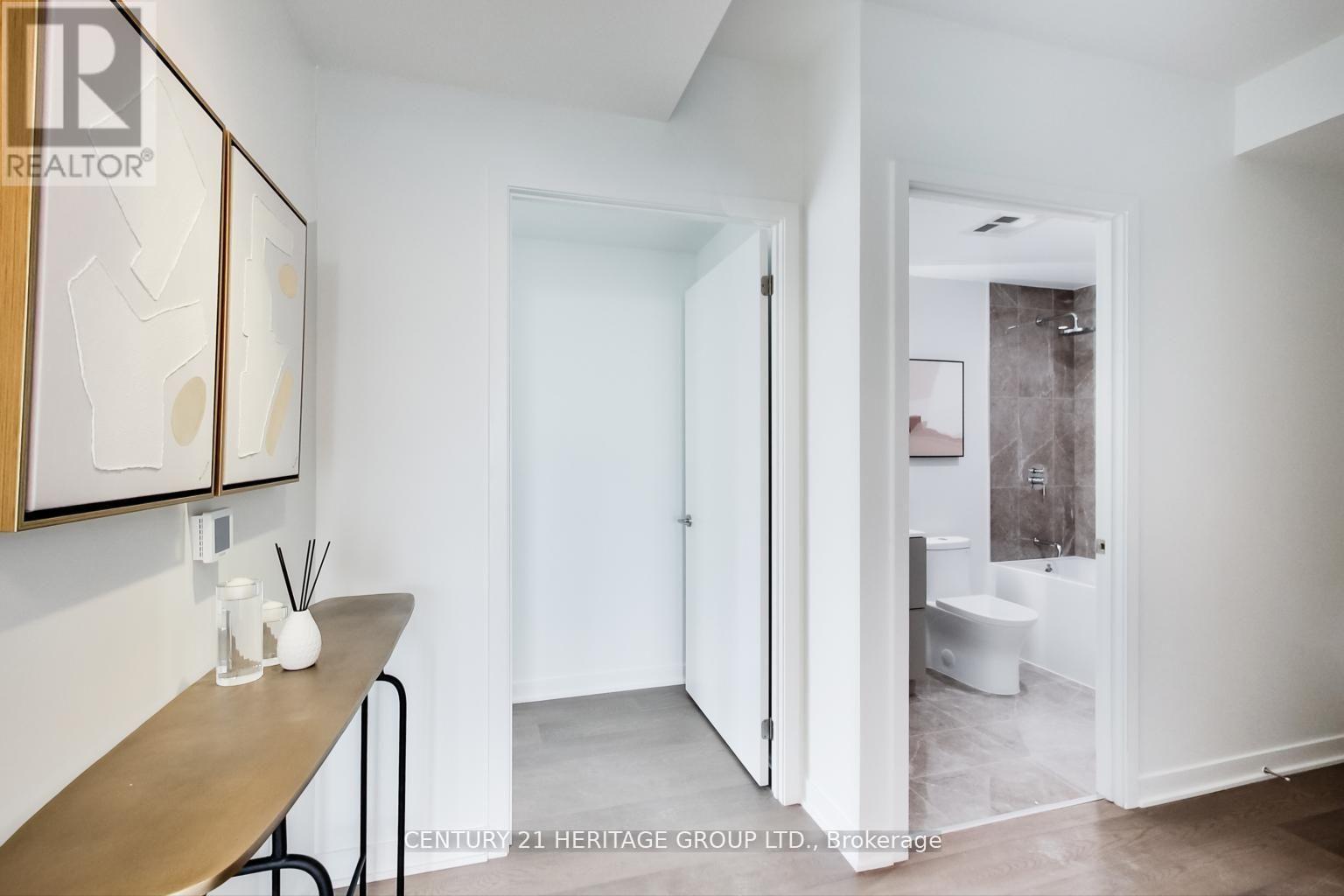 907 - 185 Alberta Avenue, Toronto (Oakwood Village), Ontario  M6C 0A5 - Photo 22 - C12390658