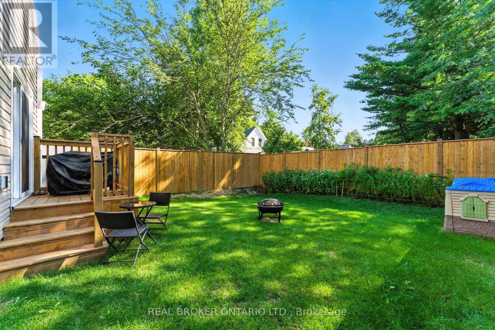 13 Linden Street, Aylmer, Ontario  N5H 0B8 - Photo 24 - X12374531