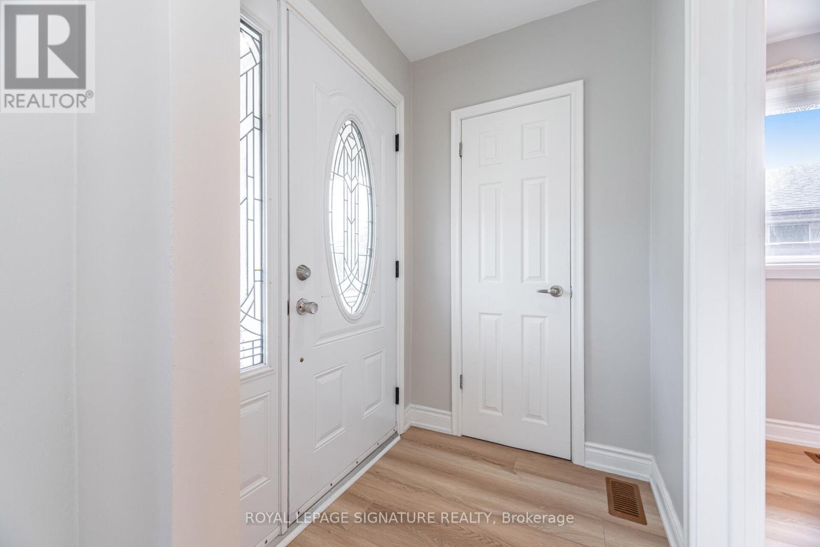 1 - 1162 Brimley Road, Toronto, Ontario  M1P 3G3 - Photo 8 - E12390602