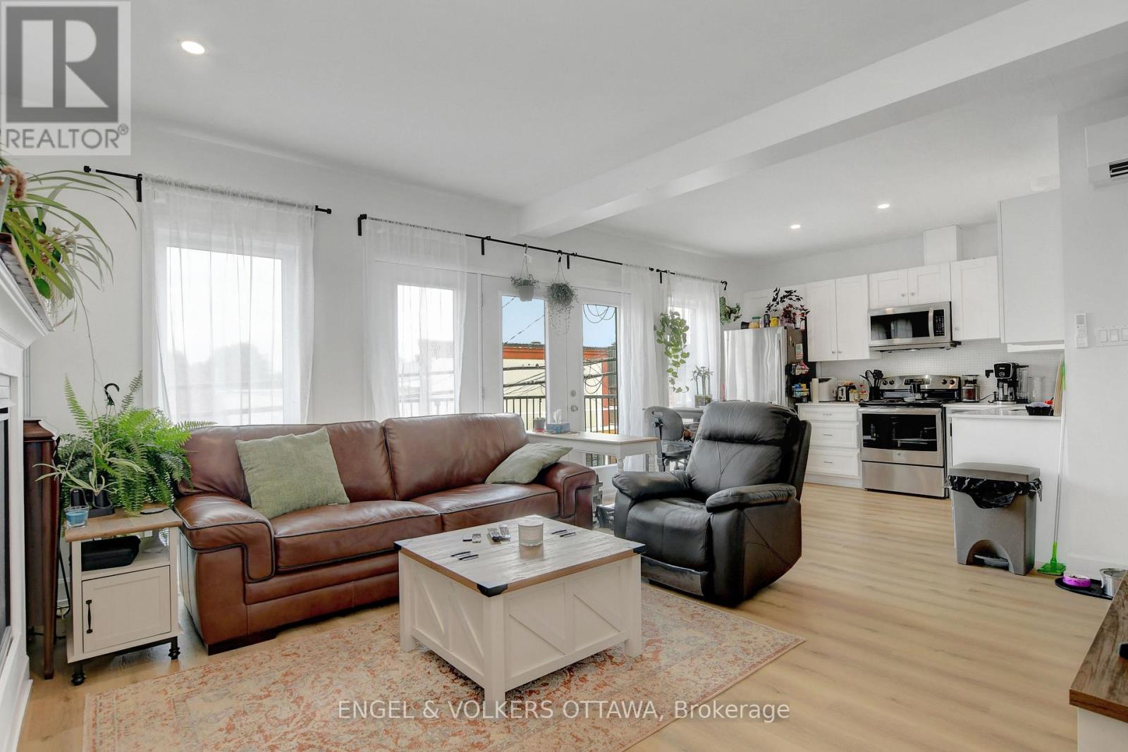 1 - 739 Principale Street, Casselman, Ontario  K0A 1M0 - Photo 4 - X12390807