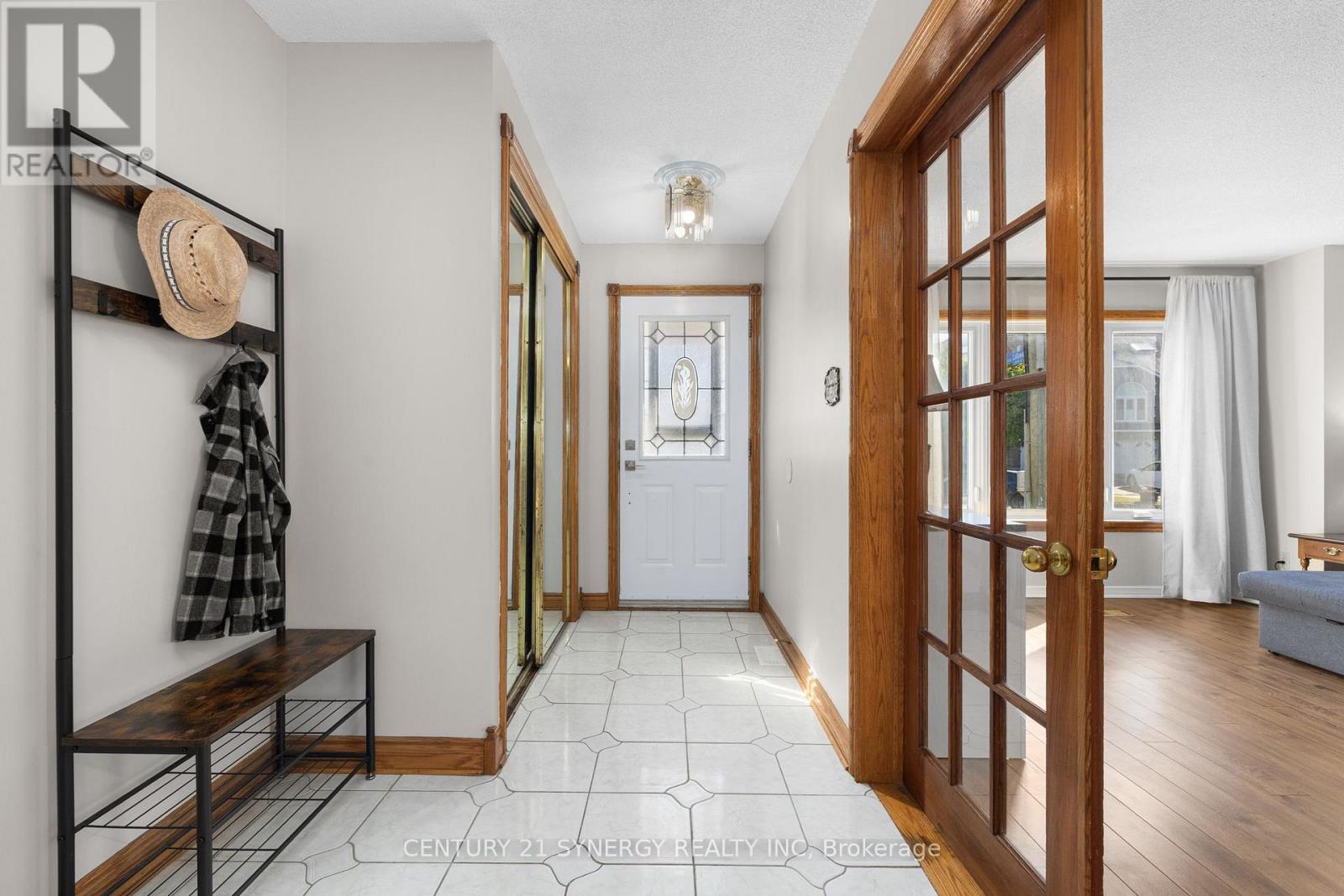 2034 Frank Bender Street, Ottawa, Ontario  K1C 1M7 - Photo 2 - X12390818