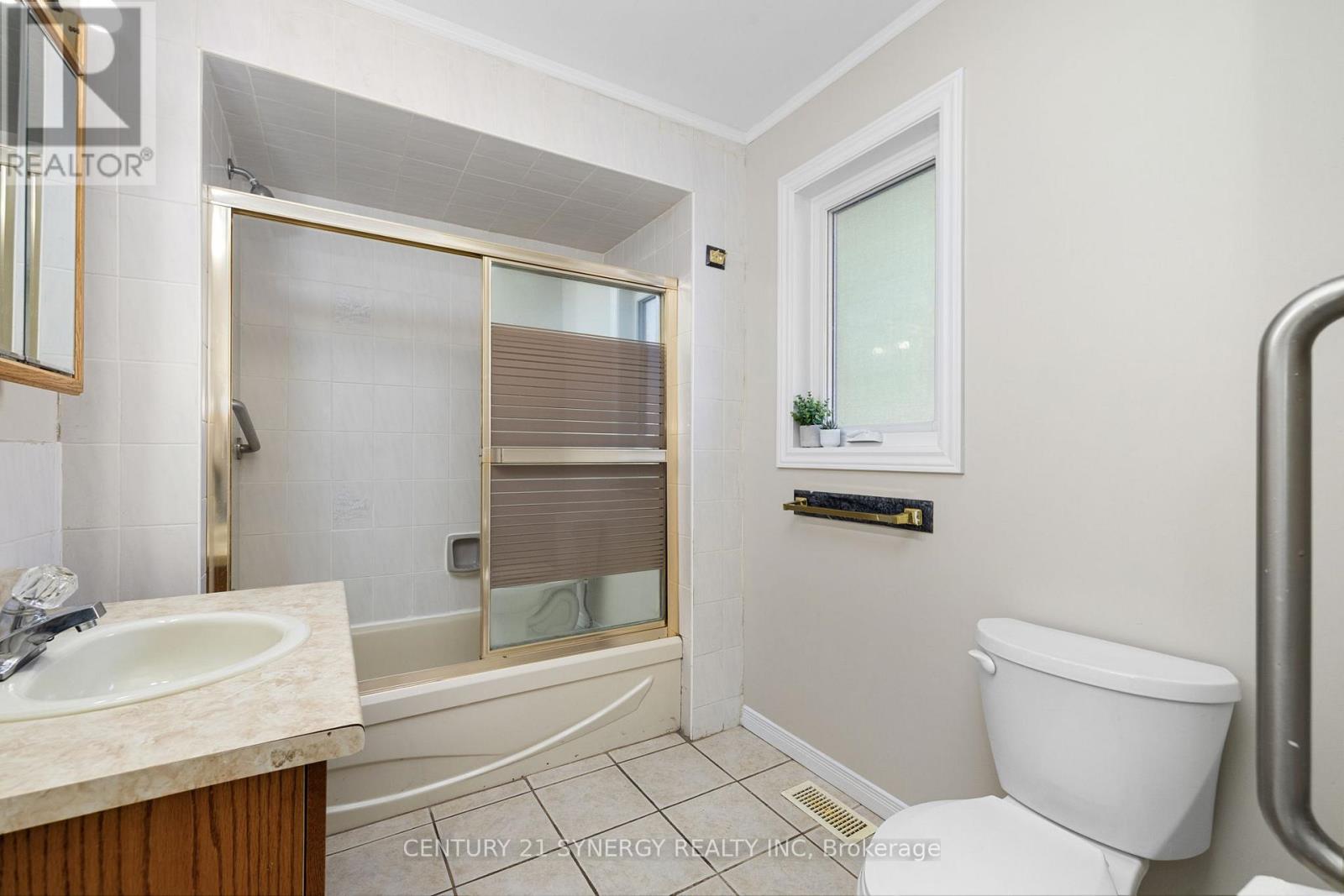 2034 Frank Bender Street, Ottawa, Ontario  K1C 1M7 - Photo 20 - X12390818