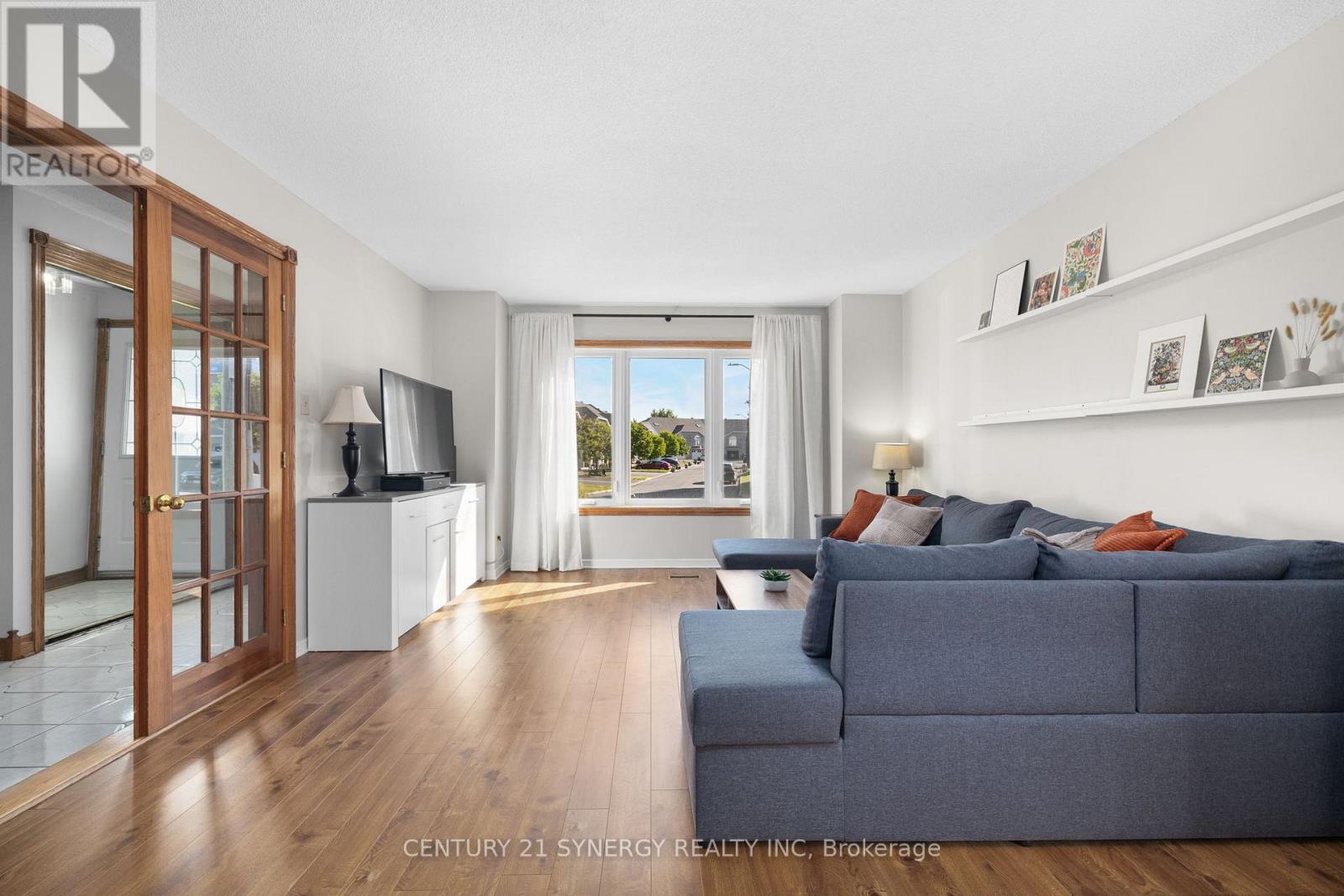 2034 Frank Bender Street, Ottawa, Ontario  K1C 1M7 - Photo 3 - X12390818