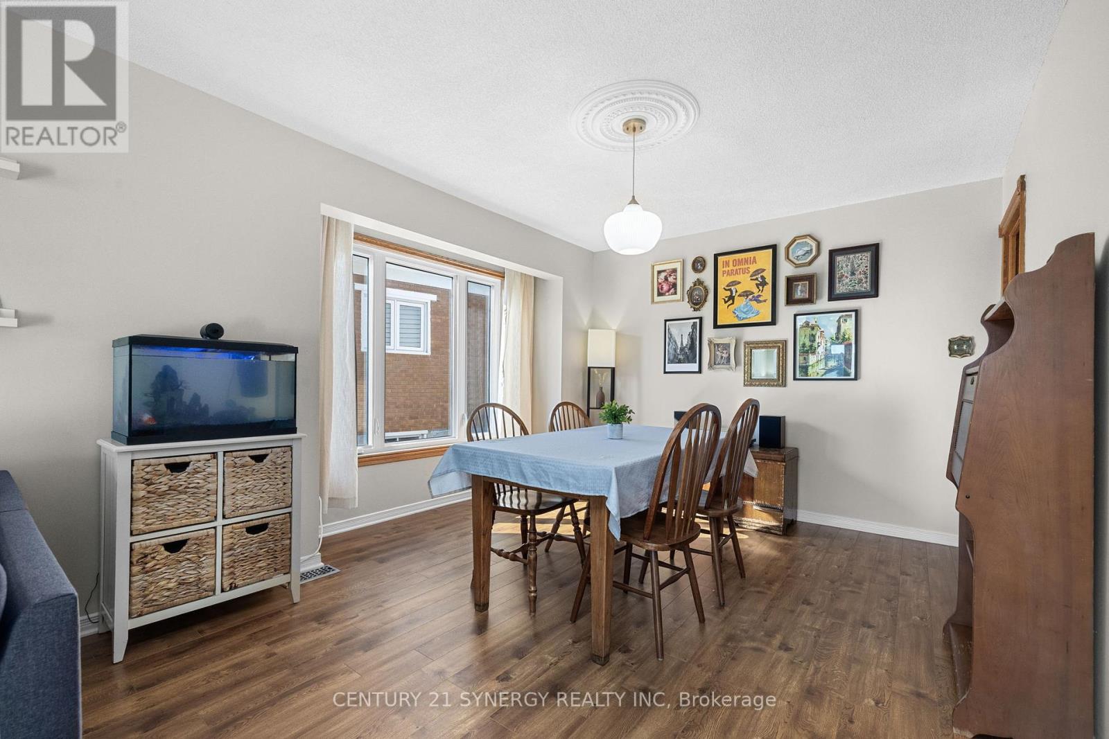 2034 Frank Bender Street, Ottawa, Ontario  K1C 1M7 - Photo 5 - X12390818