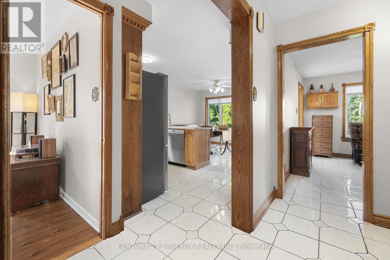 2034 Frank Bender Street, Ottawa, Ontario  K1C 1M7 - Photo 6 - X12390818