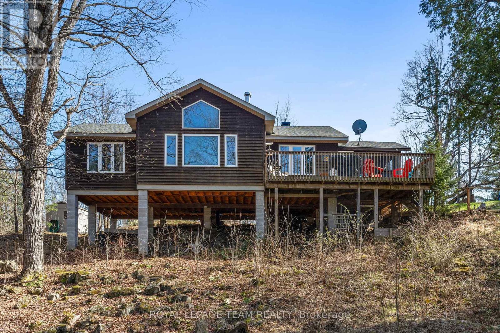 510 31a Clear Lake Lane, Tay Valley, Ontario  K0H 2B0 - Photo 32 - X12390823