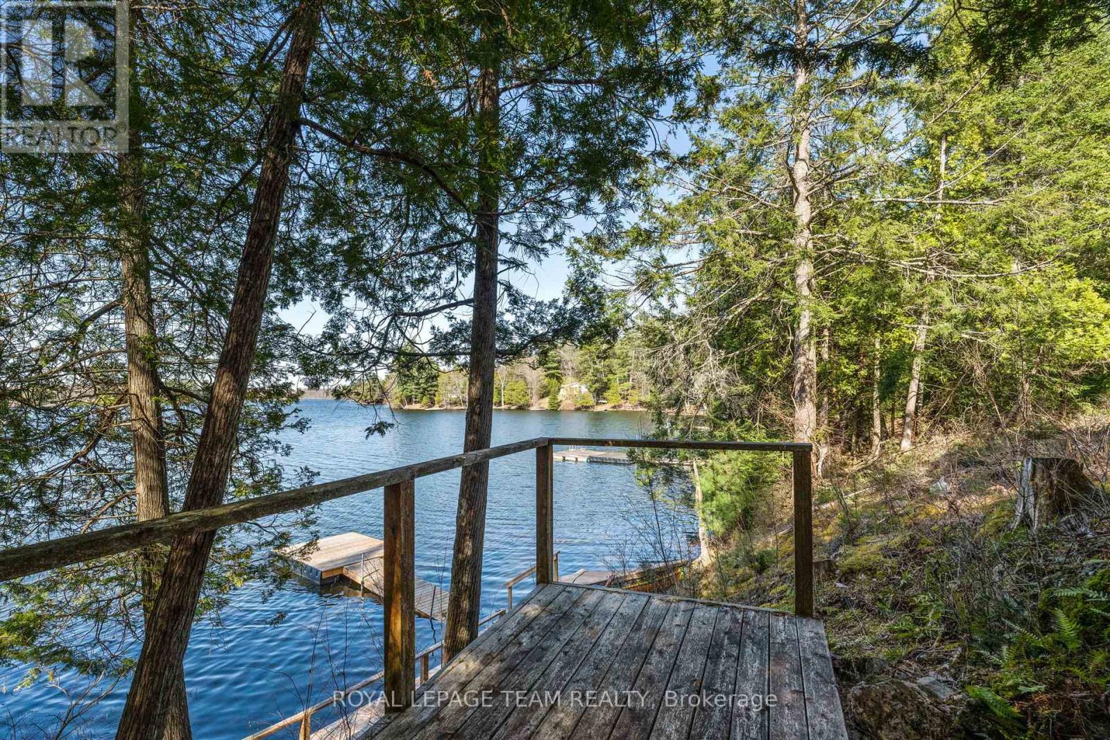 510 31a Clear Lake Lane, Tay Valley, Ontario  K0H 2B0 - Photo 38 - X12390823