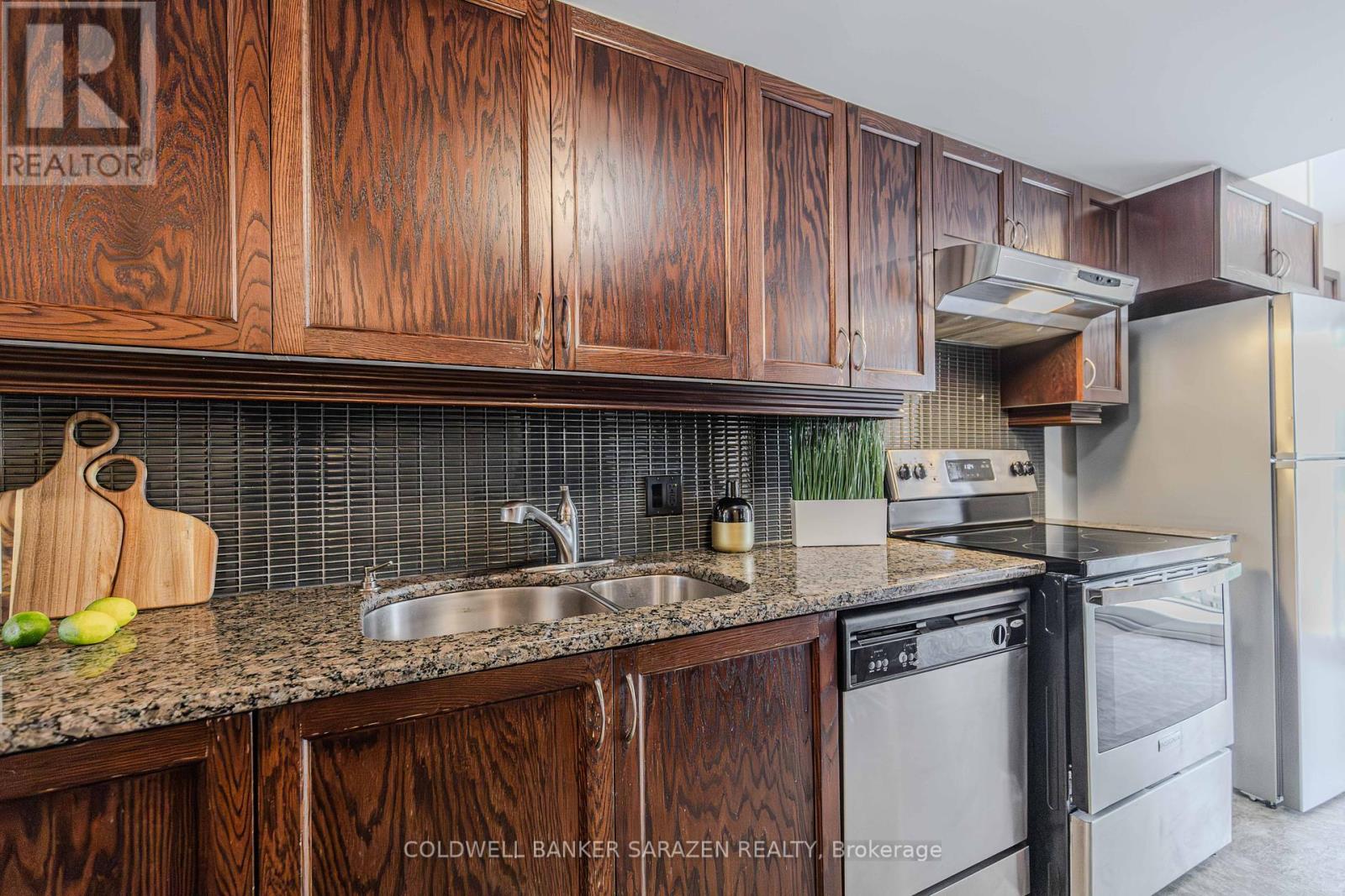 333 Paseo Private, Ottawa, Ontario  K2G 3N1 - Photo 16 - X12390827