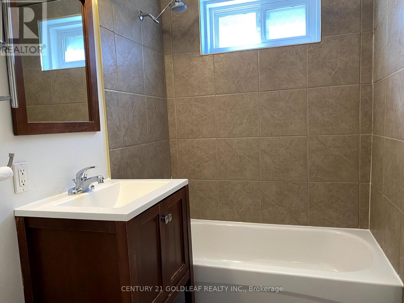 543 Kirkwood Avenue, Ottawa, Ontario  K1Z 5X2 - Photo 18 - X12390836