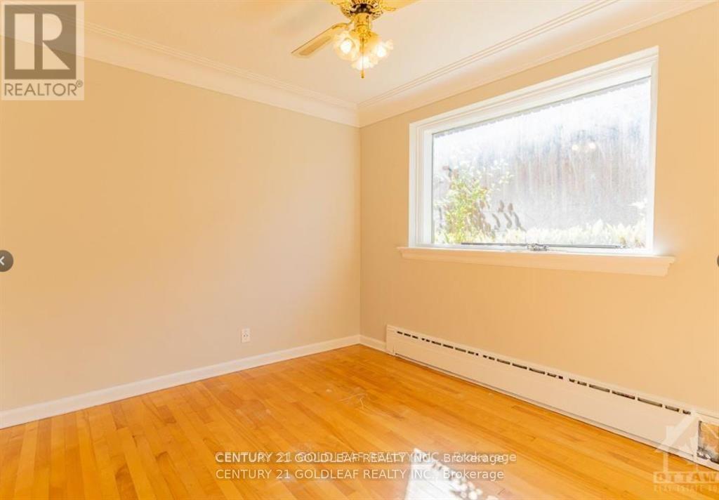 543 Kirkwood Avenue, Ottawa, Ontario  K1Z 5X2 - Photo 6 - X12390836