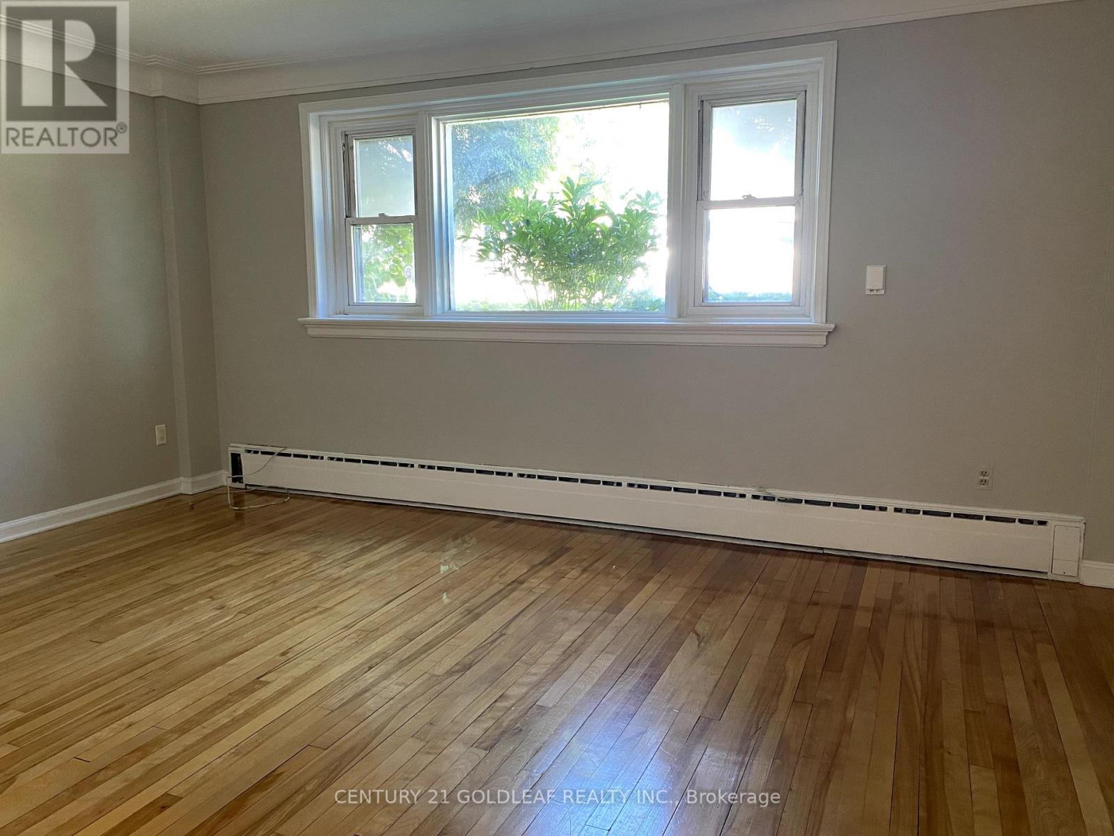543 Kirkwood Avenue, Ottawa, Ontario  K1Z 5X2 - Photo 7 - X12390836