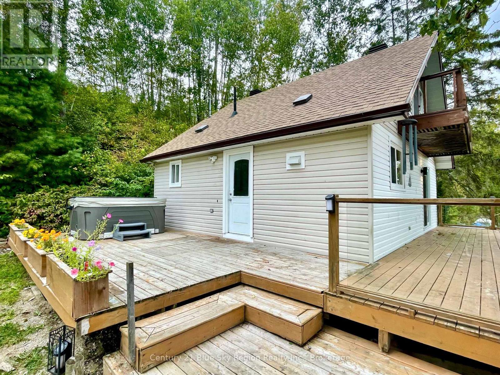 93 A Hood Avenue, Markstay-Warren, Ontario  P0M 1C0 - Photo 6 - X12390780