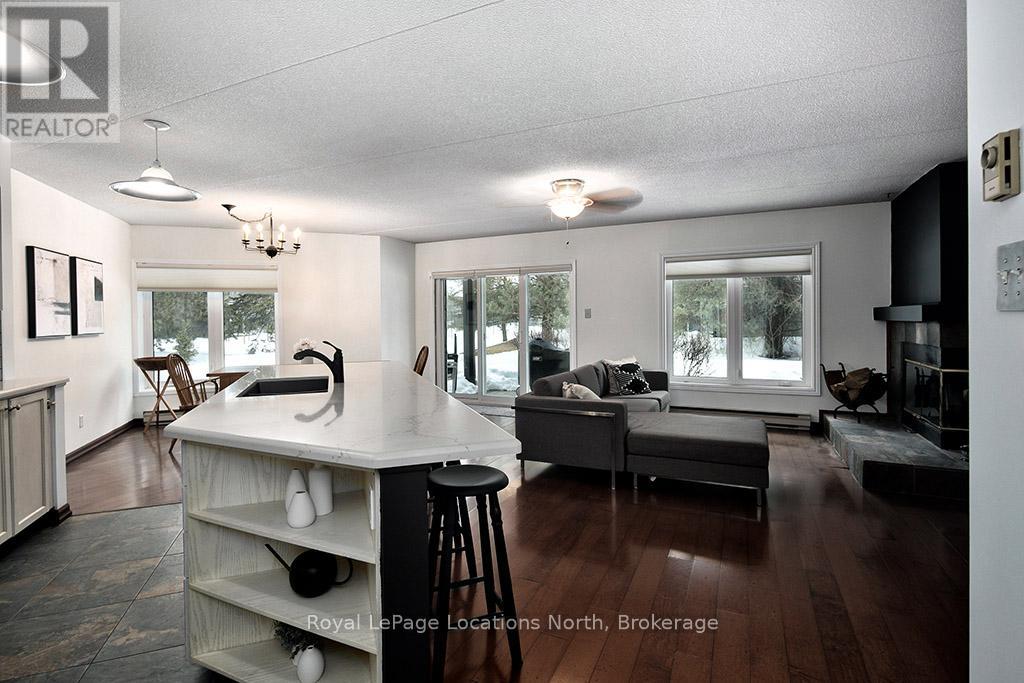 365 Mariners Way, Collingwood, Ontario  L9Y 5C7 - Photo 4 - S12390715