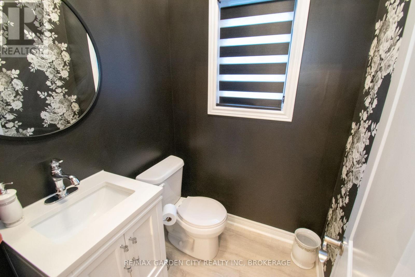 229 Shoreview Drive, Welland, Ontario  L3B 0H3 - Photo 17 - X12390866