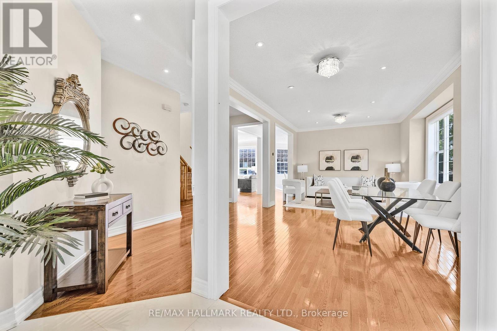7 Delphinium Avenue, Richmond Hill, Ontario  L4E 4V1 - Photo 8 - N12390628
