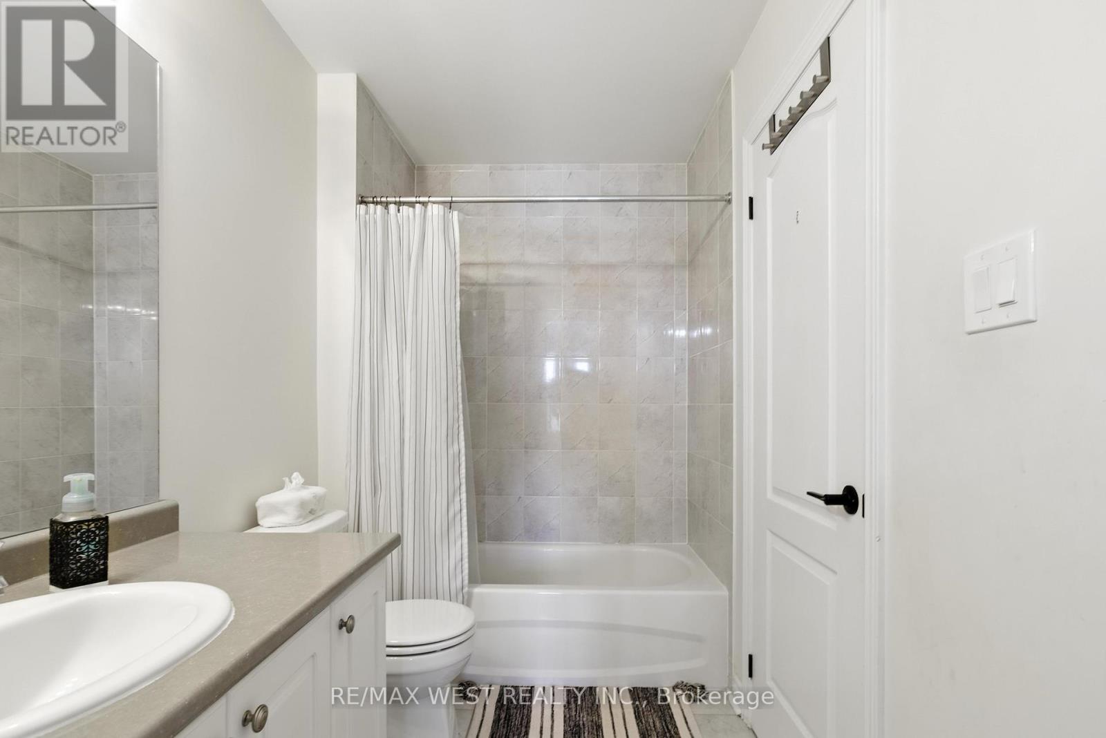 15 Dunn Court, Essa, Ontario  L0M 1B5 - Photo 41 - N12390662