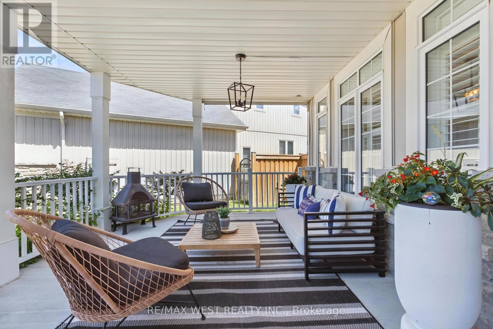15 Dunn Court, Essa, Ontario  L0M 1B5 - Photo 5 - N12390662